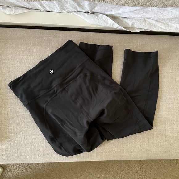 Lululemon cropped ruched back align leggings - Picture 2 of 3